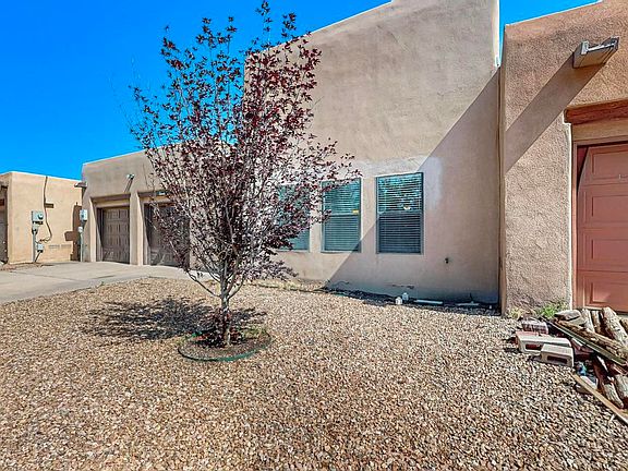 2nd image of 609 Avenida Montoya NE
