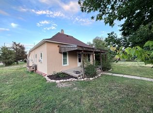 210 N Hamilton St, Lakin, KS 67860