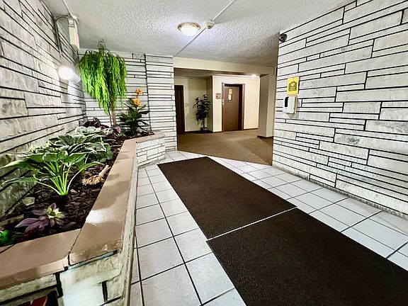 2nd image of 2200 Center Ave APT B2