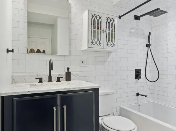 383 Grand Street image 9 of 11