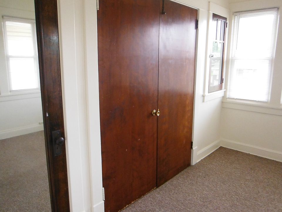 1st image of 1005 Broad Ave NW #201