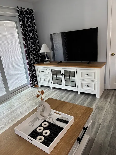 104 S Frankfort Ave — Photo 2