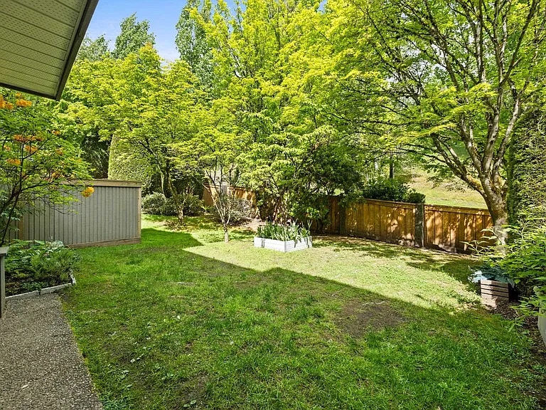 2990 Panorama Dr — Photo 28