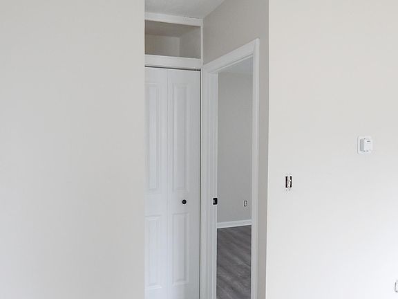 4th image of 28 Wollaston Ave #1