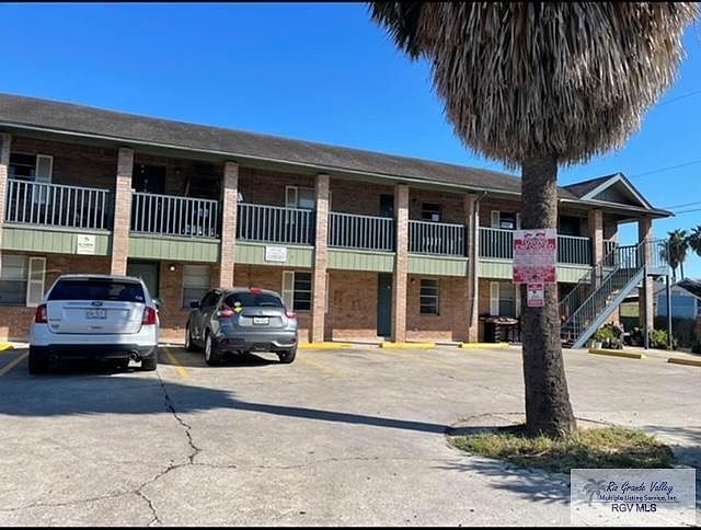 1st image of 906 E Jackson St APT 8