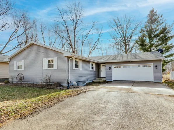 319 E Washington St, Towanda, IL 61776