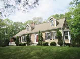 40 Berry St, Plainville, MA 02762