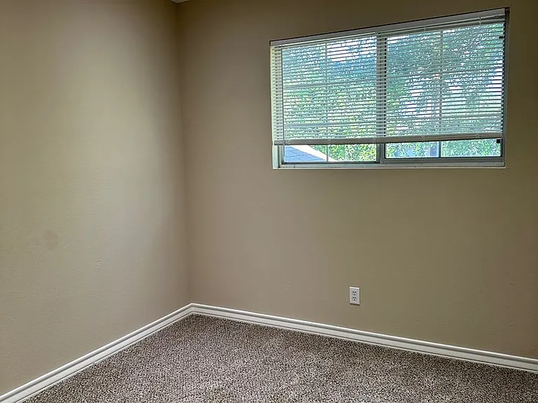 7826 Kingsbury Way — Photo 29