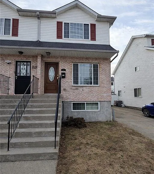 226 Osgood Ave — Photo 1
