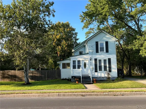 316 E North Canal St, Canastota, NY 13032
