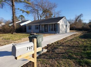 797 Cavalier Dr, Memphis, TN 38109