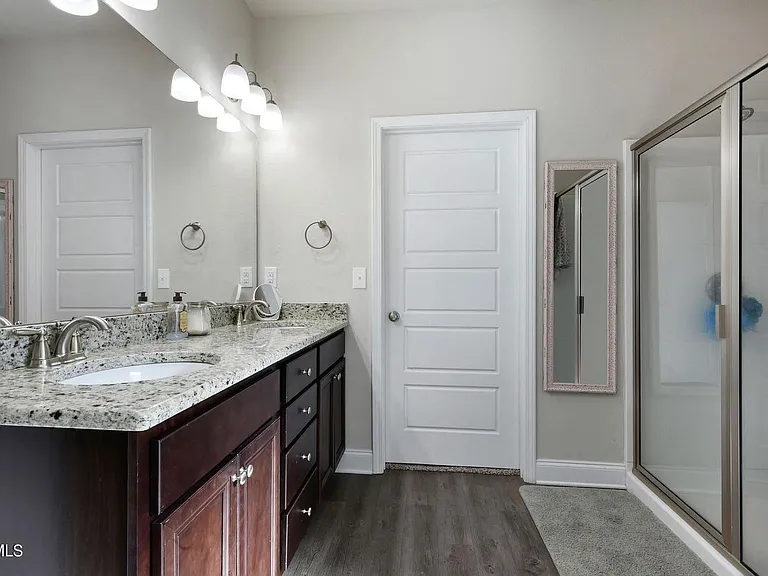 5307 Overland Dr — Photo 9