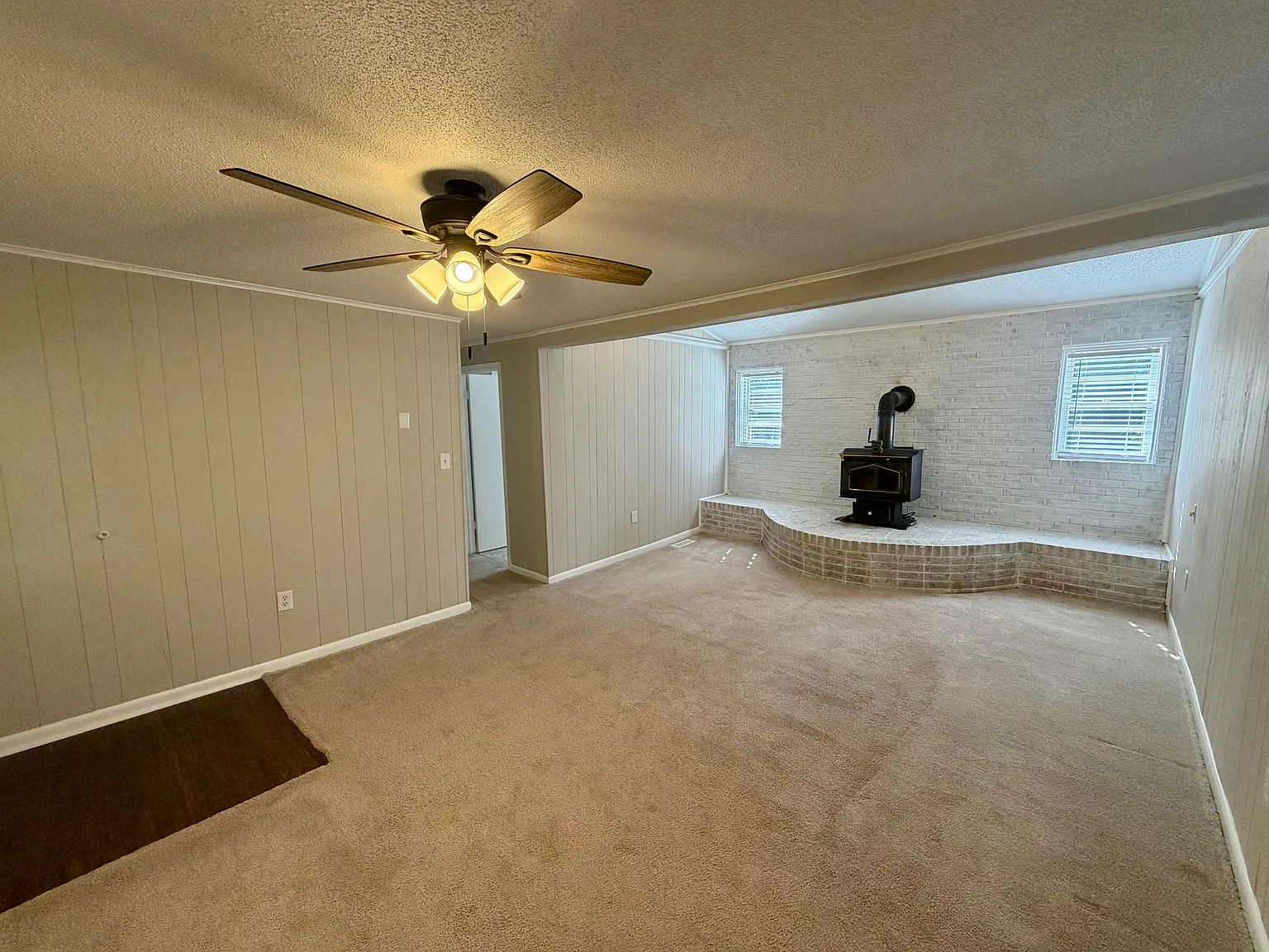 3 bed, 1300 sqft, $1,750 — Photo 4