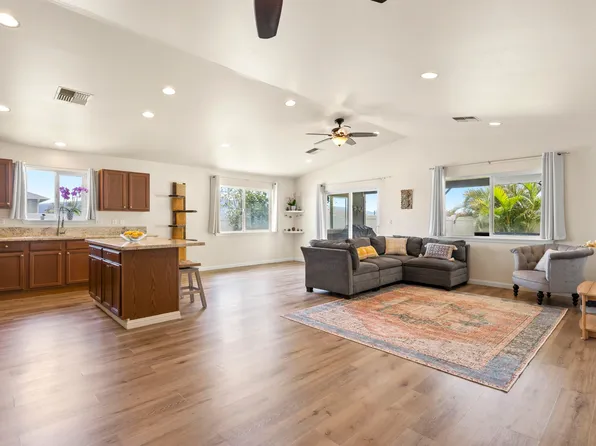 1 W Makahakaha Loop, Wailuku, HI 96793