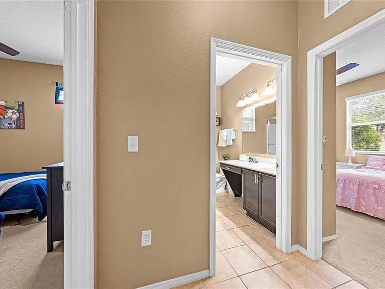 4704 Ruby Red Ln — Photo 8