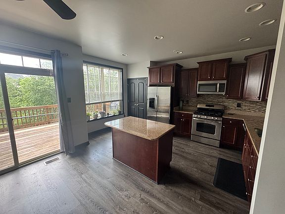 3rd image of 8212 Carinoso Way