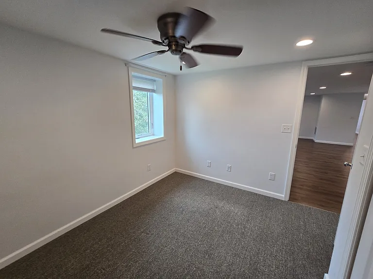 904 W Welsh St #B — Photo 16