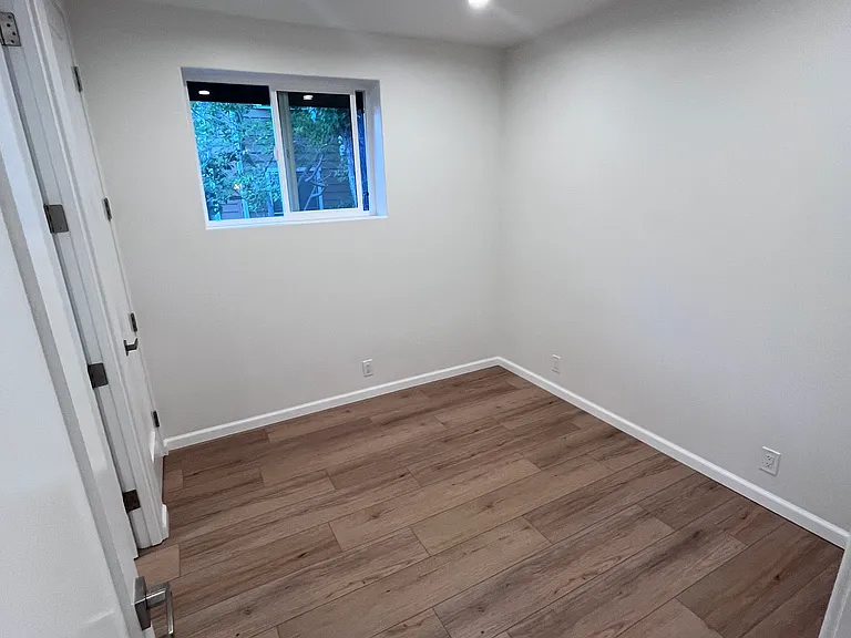 116 W Micheltorena St — Photo 6