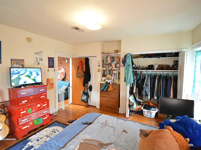 253 W Hansberry St #3F — Photo 16