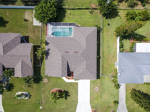 3rd image of 4120 SW 6th Ave