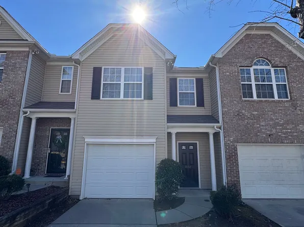 2152 Whispering Way, Charlotte, NC 28212