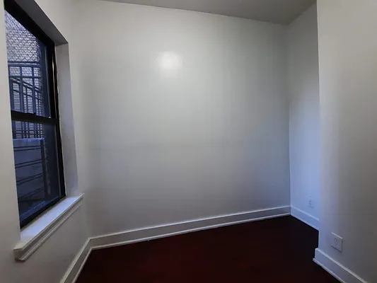 Rented by BRICK & GALO REALTY CORP | media 9