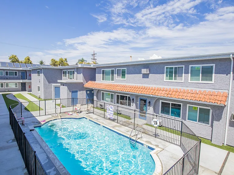 Saticoy Apartments — Photo 20