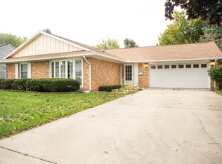 408 Devonshire St, Dixon, IL 61021