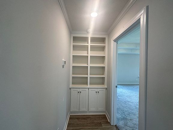 5th image of 1367 Bellingham Drive