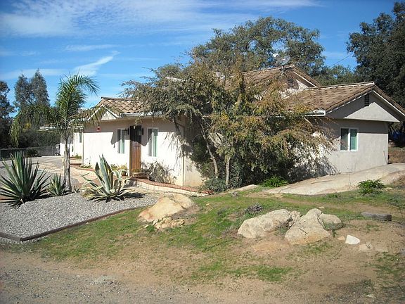 4th image of 13831 Calle De Vis
