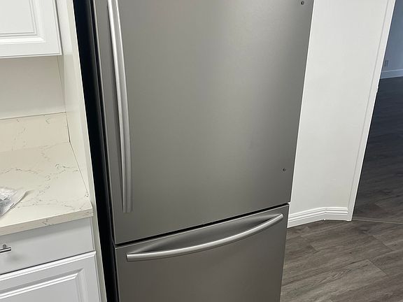 3rd image of 835 4th St APT 206
