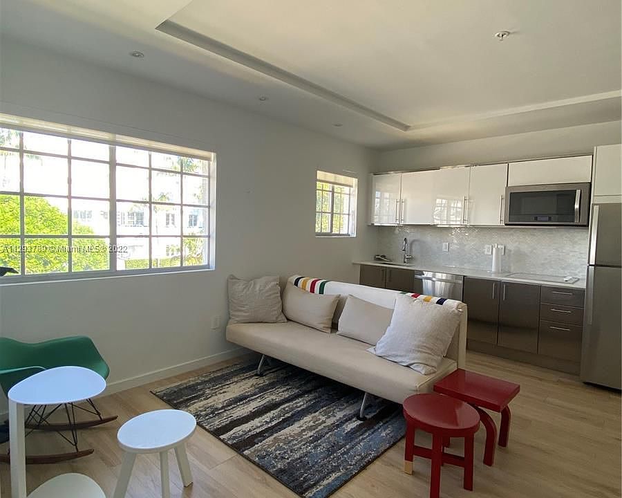 1st image of 700 16th St Unit 207