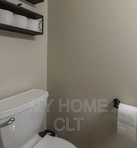 10029 Dauphine Dr — Photo 16