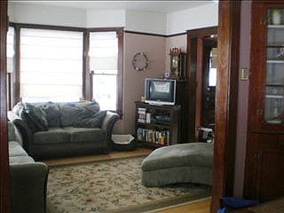 4th image of 21 Greenwood St