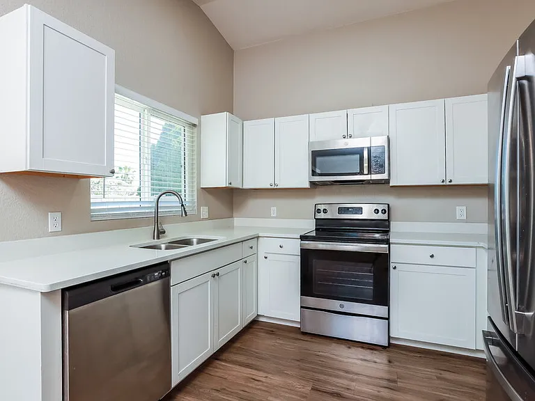9009 E Kinross Dr — Photo 7