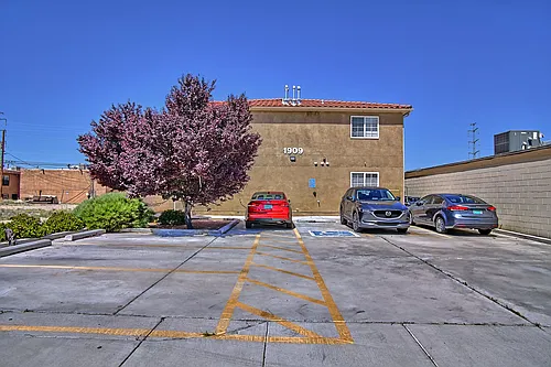 1918 Buena Vista Dr SE #2 Photo 1