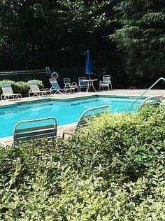 4th image of 517 Streamside Dr #517