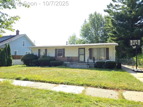 50 Michigan St, Mount Clemens, MI 48043
