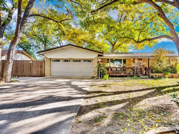 819 Del Mar Ln, Arlington, TX 76012