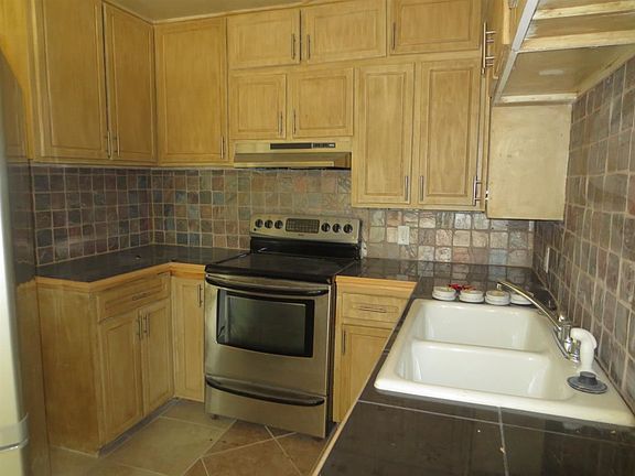 4th image of 1214 SW 26th Pl