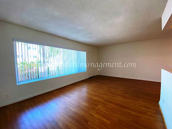 5th image of 1303 Federal Ave Unit 2