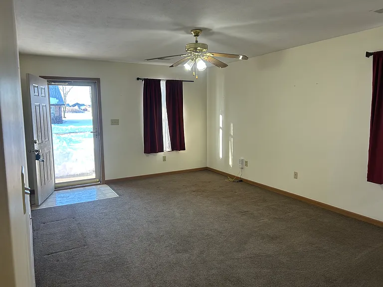 1320 Jed Way — Photo 3