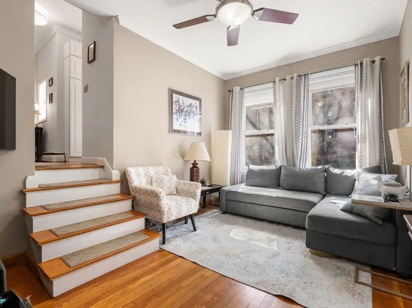 15 University Rd APT 32, Brookline, MA 02445