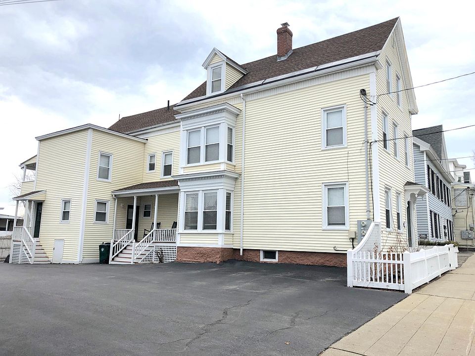 71 Pool St Biddeford ME Zillow