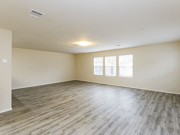 2nd image of 2116 Eastwood Ct