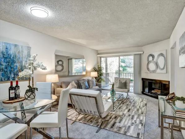 359 Half Moon Ln APT 208, Daly City, CA 94015