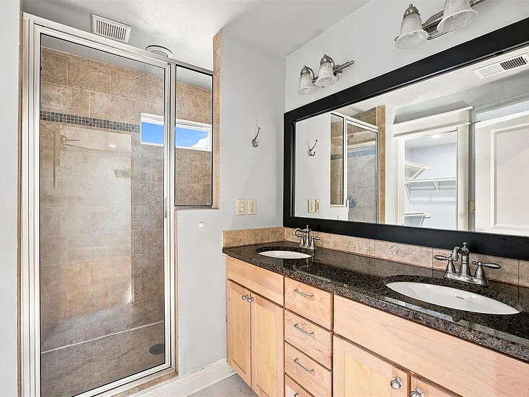 100 W 55th 1/2 St #A — Photo 9