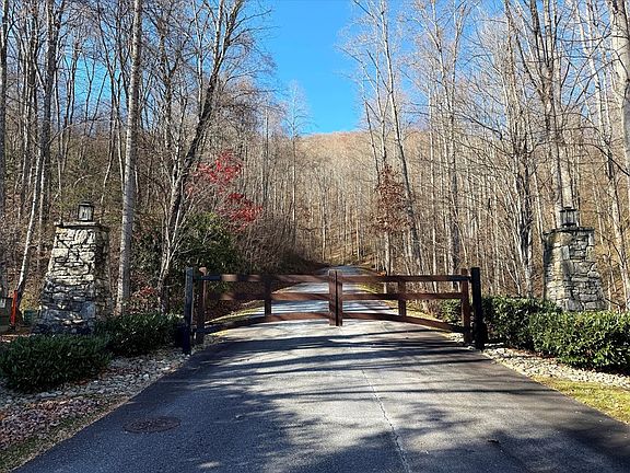 2nd image of LOT 1 Mountain Watch Dr