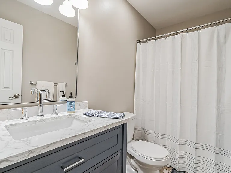 437 Holly Ln — Photo 18