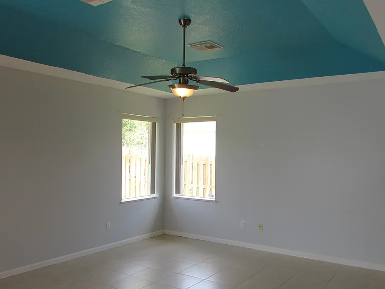 2126 SW Gailwood St — Photo 7